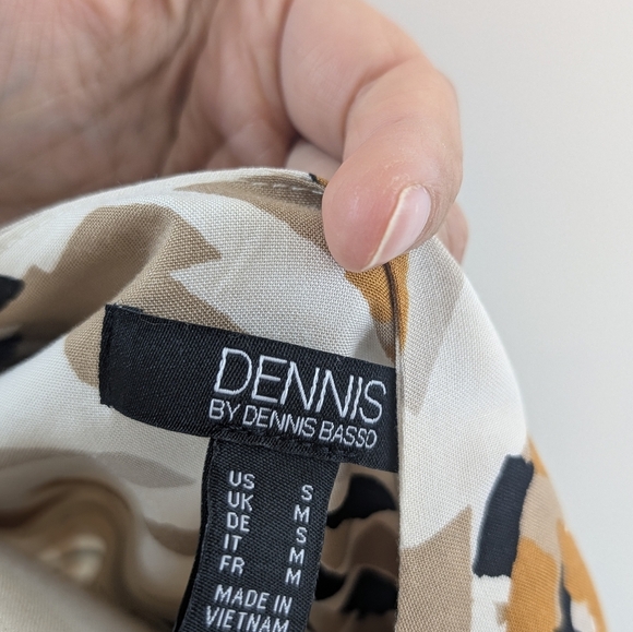 Dennis Basso Women's Size Small Abstract V-Neck Tunic in Black, Brown, and White - Picture 10 of 12